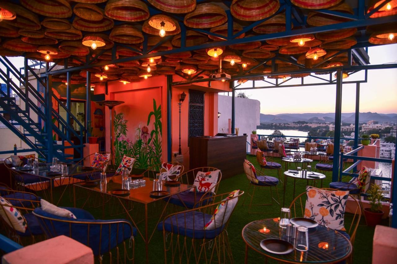 Hotel Casa By The Lake อุเดเปอร์ ภายนอก รูปภาพ
