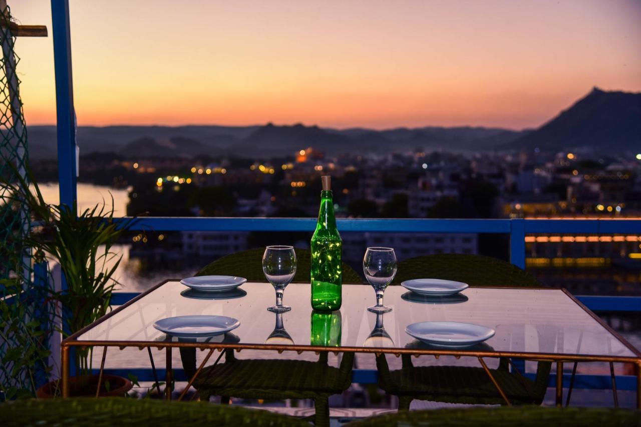 Hotel Casa By The Lake อุเดเปอร์ ภายนอก รูปภาพ